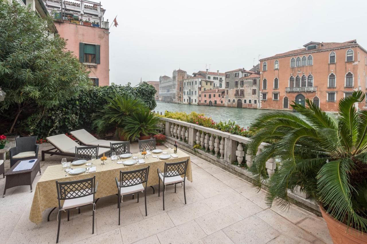 Ca' Dei Cuori On The Grand Canal Venedig Eksteriør billede